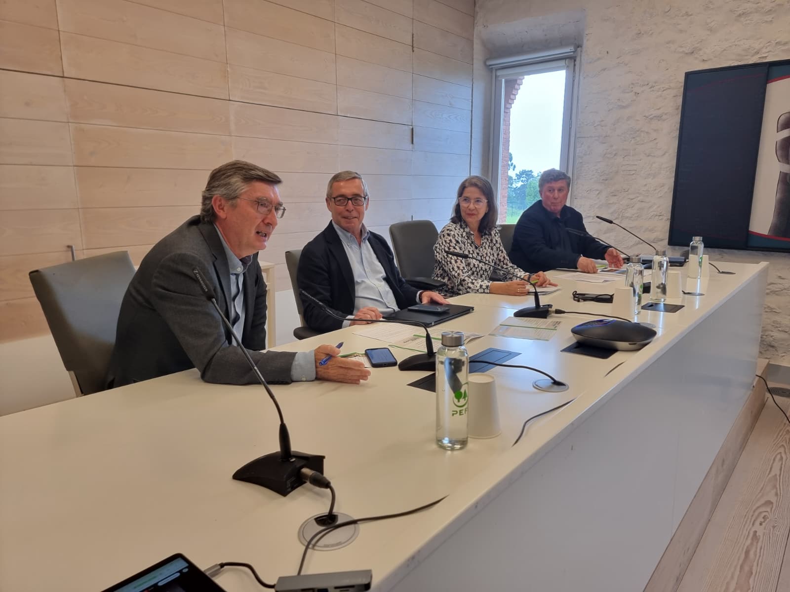 EL COLEGIO PARTICIPA EN LOS FOROS PEFC SOBRE GESTIÓN FORESTAL SOSTENIBLE Y BIOECONOMÍA